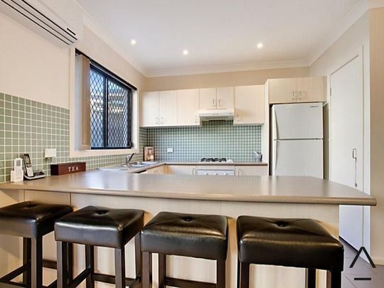 BEAUTIFULLY PRESENTED FAMILY HOME IN SOUGHT-AFTER WEST HOXTON - Photo 1