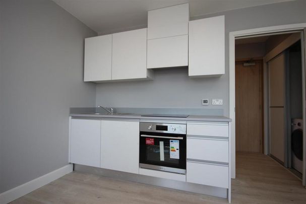 Studio to rent - Photo 1