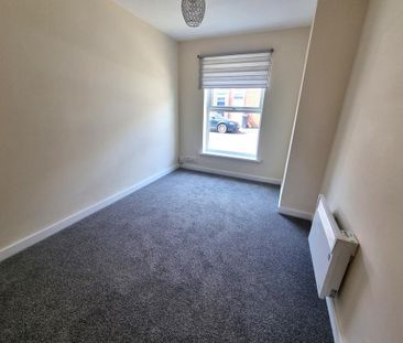 2 bedroom maisonette to rent - Photo 2