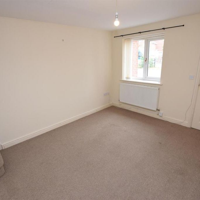 2 bedroom townhouse to rent - Photo 1