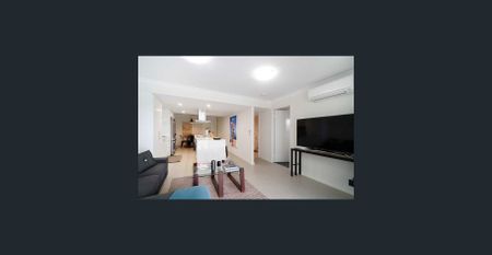 EASY CARE, UNFURNISHED, ENTERTAINER'S DELIGHT! - Photo 3