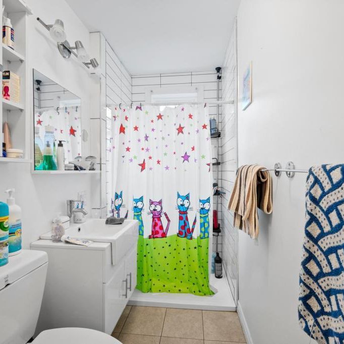 4 1/2 haut de duplex au centre ville - Photo 1