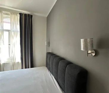 Moderní Byt 2+kk po rekonstrukci ve Vršovicích - Photo 5