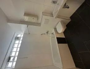Moderne und helle Wohnung mit Balkon und attraktivem Grundriß - Foto 1