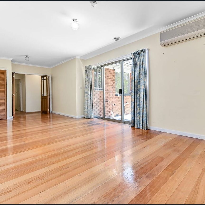 Spacious Family Home - Photo 1