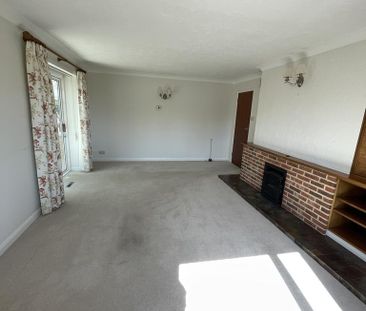 4 bedroom detached bungalow to rent - Photo 1