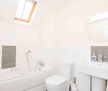 2 bedroom semi-detached house to rent - Photo 4