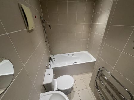 1 bedroom flat to rent - Photo 4