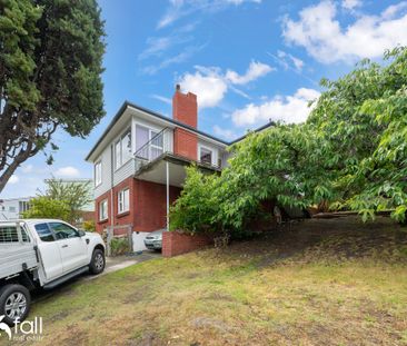 Versatile Property in a Prime Lindisfarne Location - Photo 4