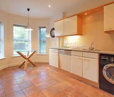 Penners Gardens, Sycamore Court Penners Gardens, KT6 - Photo 6