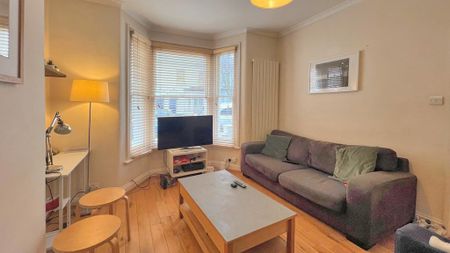 5 bedroom terraced house to rent - Photo 2