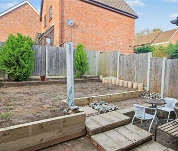 3 bedroom semi-detached house to rent - Photo 6