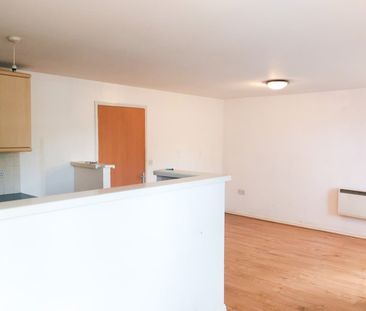 2 Bed Flat, Silchester Drive, M40 - Photo 2