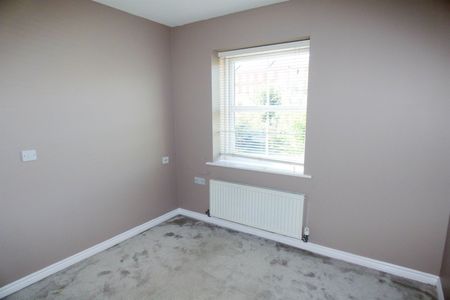 3 bed house to rent in Brass Thill Way, South Shields, NE33 - Photo 4