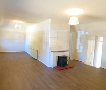 2 bedroom cottage to rent - Photo 1