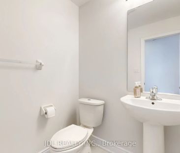 Condo Townhouse For Lease | N9249432 - Photo 1