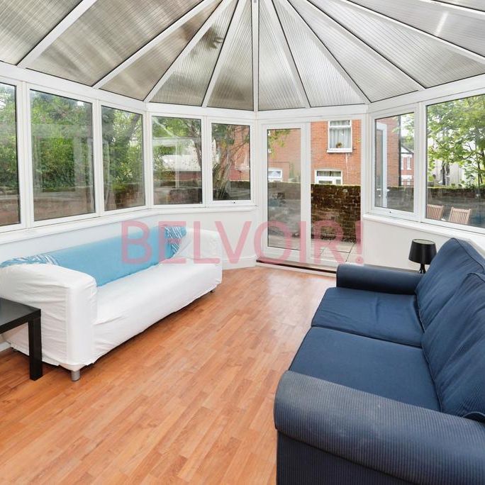 5 bedroom semi-detached house to rent - Photo 1