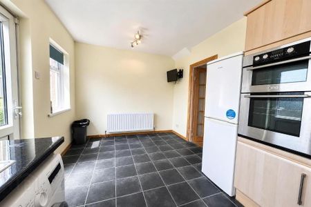 24 Audleys Drive, Newtownards, BT23 8UB - Photo 3