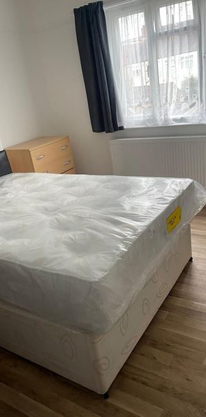 Room in a Shared House, Thornton Heath, CR7 - Photo 1