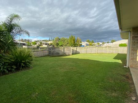 12 Sunstone Avenue, Pimpama QLD 4209 - House For Rent | Domain - Photo 3