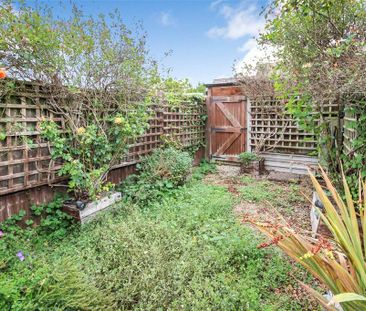 2 bedroom terraced house to rent - Photo 4