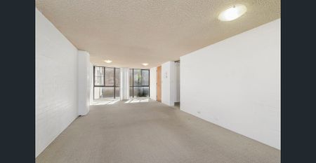 Ocean View Apartment, Opposite Flynns Beach - Photo 2