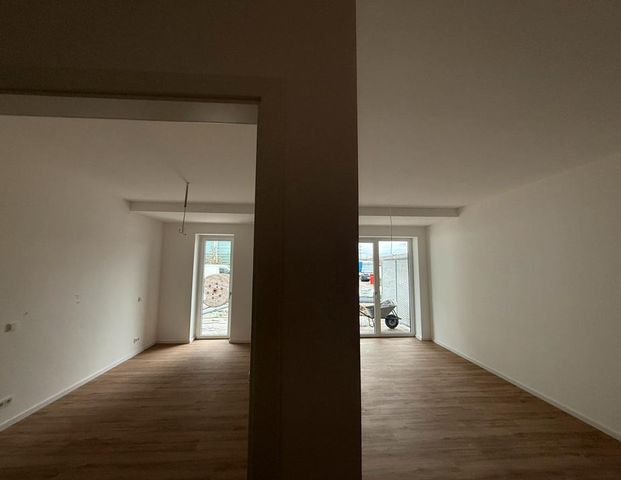 Exklusive 2 Zimmer-Neubauwohnung mit Terrasse und Küche - Photo 1