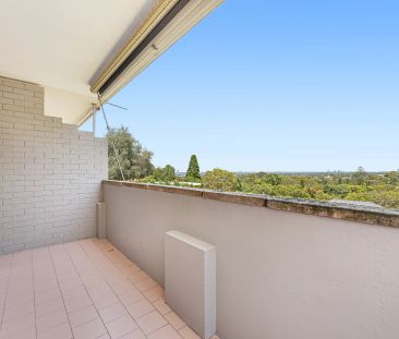 Two Bedroom Unit with a Gorgeous Vista View - Photo 5
