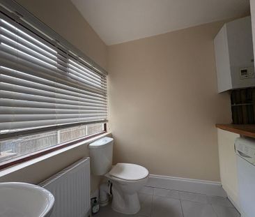 3 bedroom end of terrace house to rent - Photo 5