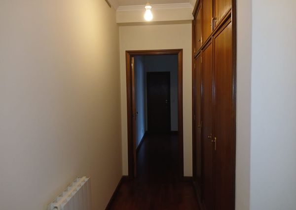 Apartamento T2 no Centro da Senhora da Hora em Matosinhos
