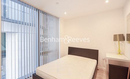 3 Bedroom flat to rent in City Road, Shoreditch, EC1V - Photo 3