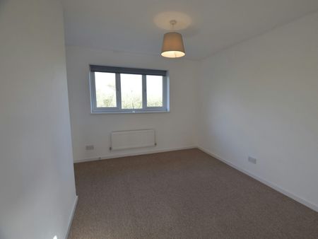 Town house to rent on - Photo 3