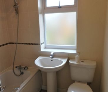 2 Bedroom House Badersfield NR10 to Let - Photo 3