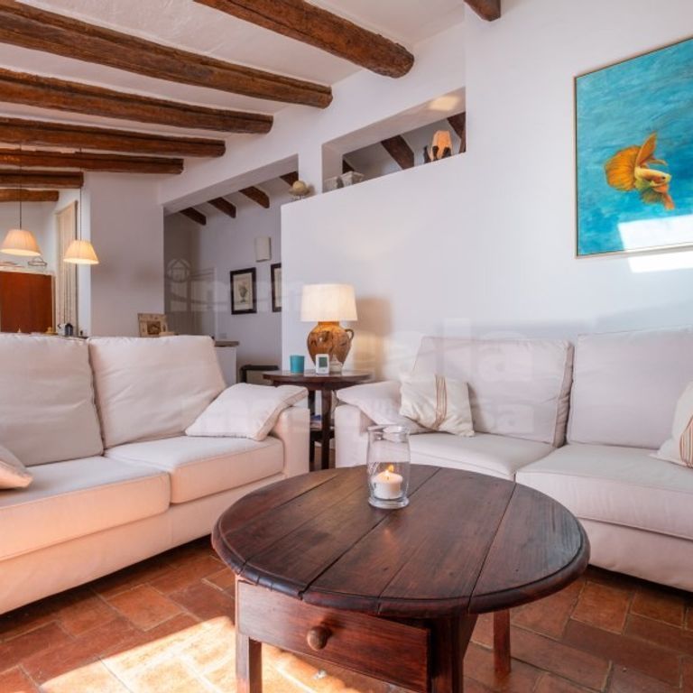 2 room luxury Apartment for rent in Begur, Spain - Photo 1