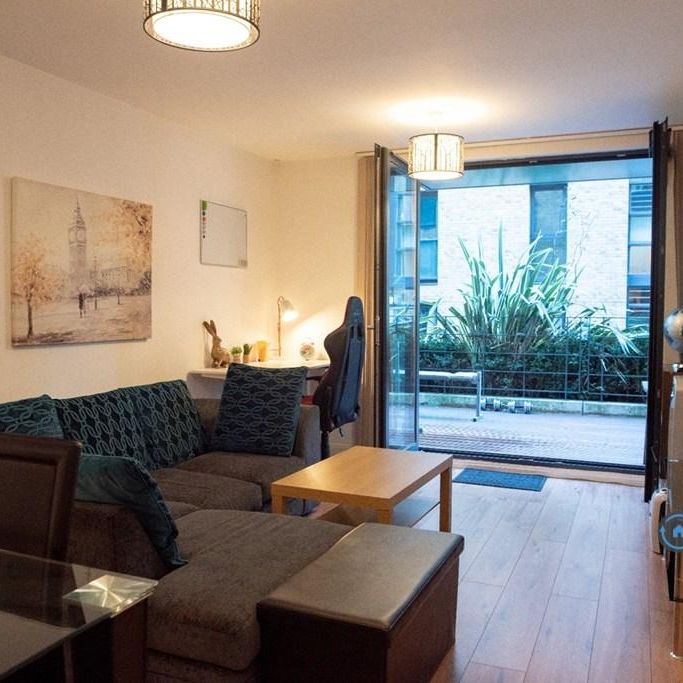 1 bedroom flat to rent - Photo 1