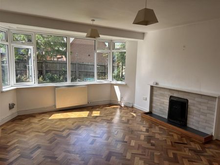 4 BED Detached house To rent - Photo 5