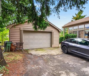 984 #8 Highway, Stoney Creek, Ontario, L8E5H9 - Photo 3