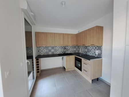 Location Appartement 1 pièce 28m² THONON LES BAINS 74200 - Photo 4