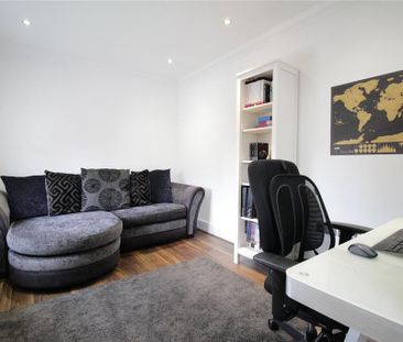 5 bedroom detached house to rent - Photo 3