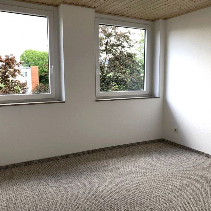 **VERMIETET** Helle 3-Zimmer-Wohnung mit Sonnenbalkon in angenehmer Stadtlage…. - Foto 1