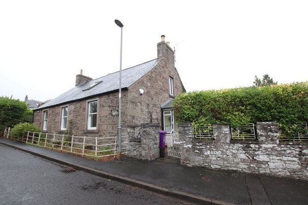 Wayside, 6 Church Road, Liff, DD2 5NN - Photo 1