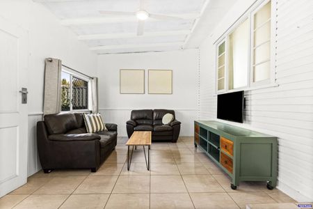 Rooming Accommodation - Furnished Room for Rent, Utilities Included + Ongoing Cleaning - Photo 5