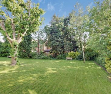 2 Bedroom Garage - Lockup To Let - Photo 1