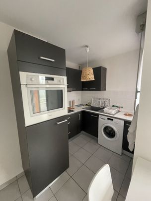 À LOUER ? Beau T2 meublé dans résidence de standing avec piscine et tennis, - Photo 1