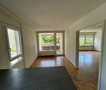 BEL APPARTEMENT DANS QUARTIER CALME AVEC BALCON - Foto 1
