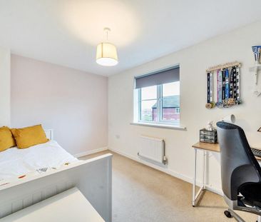 2 bedroom semi-detached house to rent - Photo 3