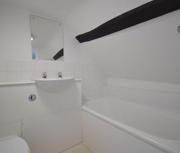 3 bedroom terraced house to rent - Photo 4