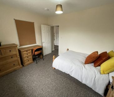 7 Bedroom Student property – Available 29/07/2025 - Photo 1