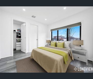 Contemporary Comfort in a Connected Location - Photo 4