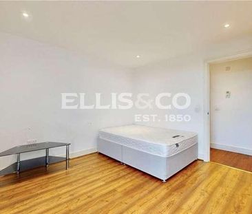 Central Apartments, High Road, Wembley, HA9 - Photo 2